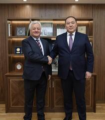 В МИД Казахстана приняли Посла Молдовы по случаю завершения его дипломатической миссии