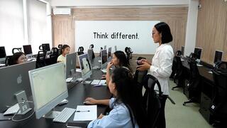 Преподаватели QyzPU повысили квалификацию в области технологий Apple