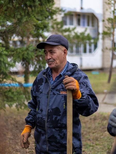 Аким ВКО поздравил работников ЖКХ с профессиональным праздником