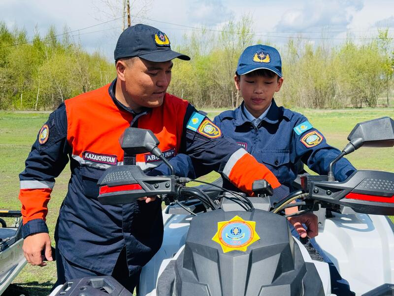 Экскурсия для кадетов: будущее спасателей начинается с детства