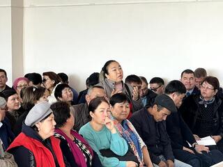 Новый город вблизи Алматы: аким Конаева провел встречу с сельскими жителями
