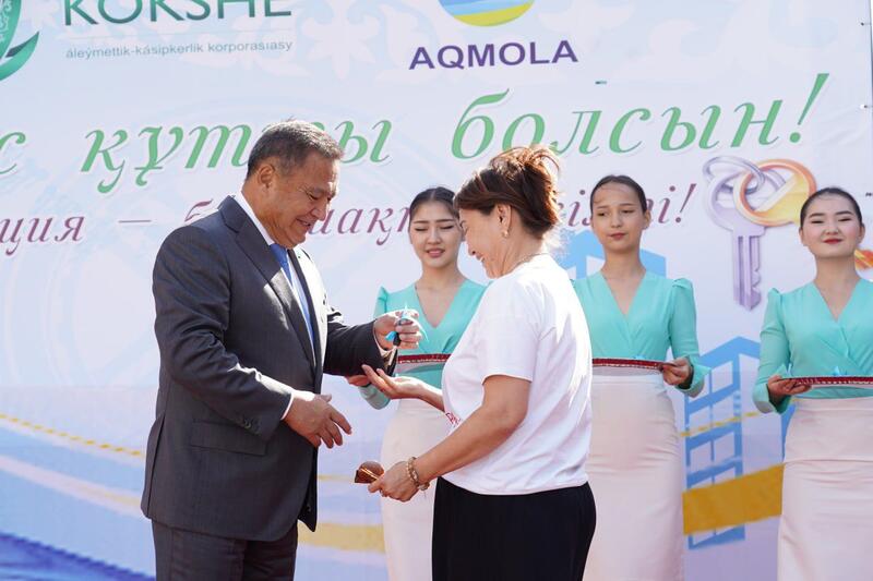 В Кокшетау 100 семей получили новые квартиры по программе реновации