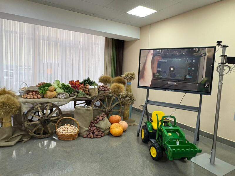 Лучшие предприниматели Акмолинской области представили продукцию на выставке, посвященной Дню сельхозработников