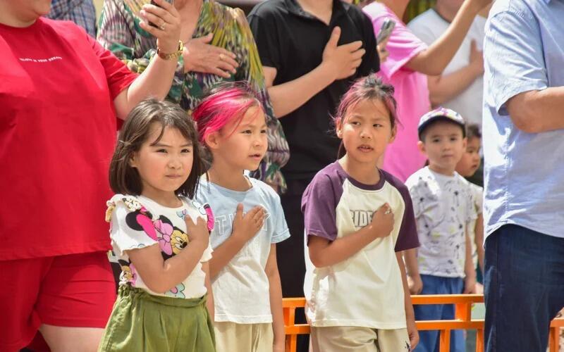 Новый двор открыли в столичном районе Сарайшык в День Государственных символов