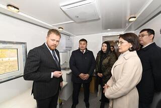 В Кызылорде центру онкологии вручили передвижной медицинский комплекс
