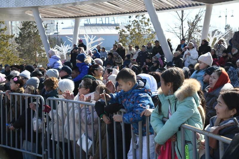 Digital-площадки, ярмарки, концерты: в Астане продолжается празднование Наурыза