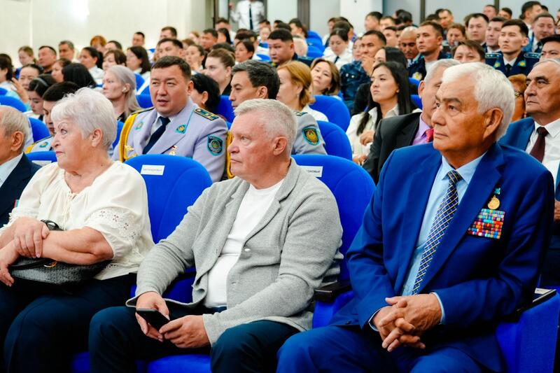 Ключи от квартир вручили стражам порядка в Астане