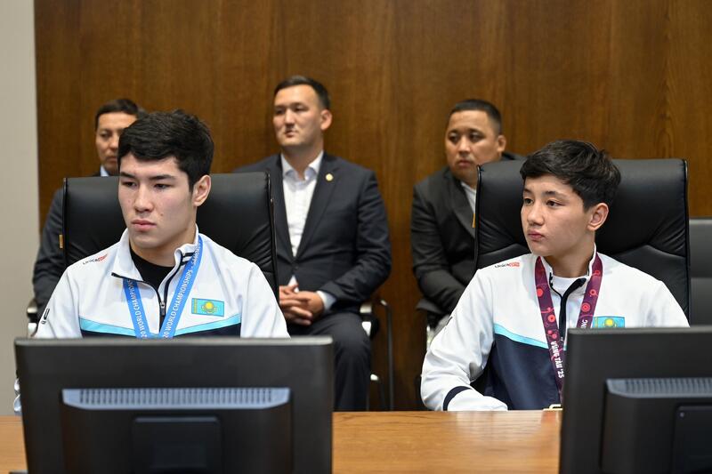 Аким области встретился с призерами чемпионата мира по греко-римской борьбе