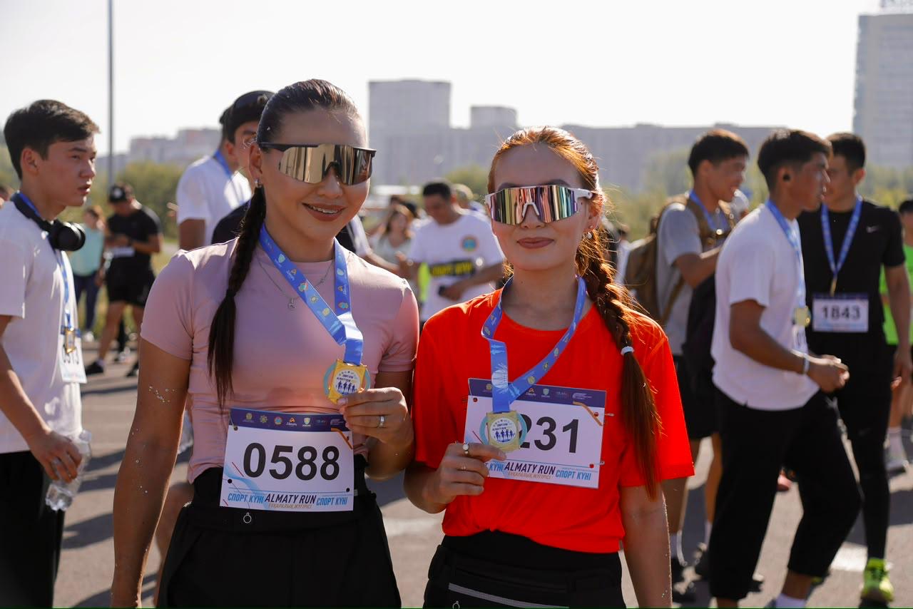 «ALMATY RUN»: В Астане более 2,5 тысяч человек пробежали дистанцию 6,2 километра