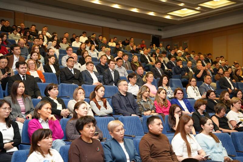 Заместитель Председателя Конституционного суда встретился с представителями энергетического блока