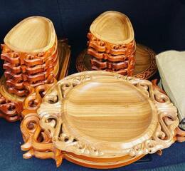 Предприниматель из Жетысу наладил безотходное производство деревянной посуды