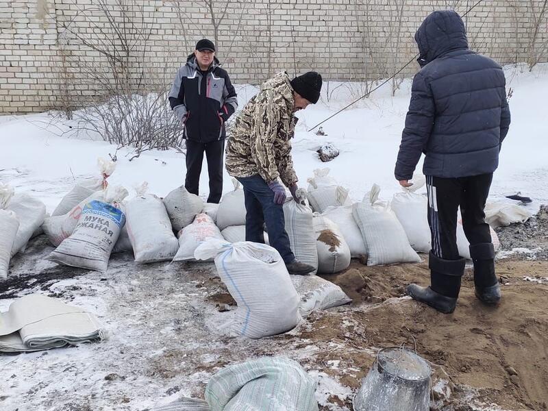 В области Абай продолжаются работы по вывозу снега и откачке талых вод