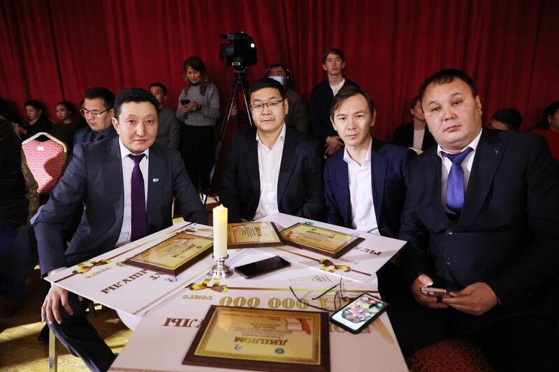 Ербол Карашукеев наградил победителей II республиканского литературного конкурса «Асқақ рухты Әулиеата»