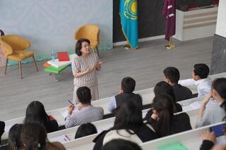 «Интерес растет, если тема закрытая»: для студентов проведен семинар по репродуктивному здоровью