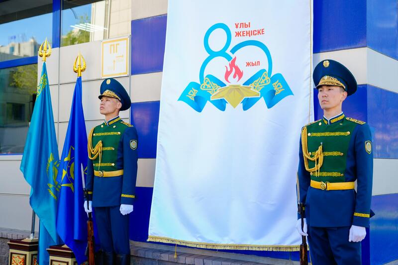 Мемориальную доску ветерану ВОВ Нажикену Капышеву установили в Астане