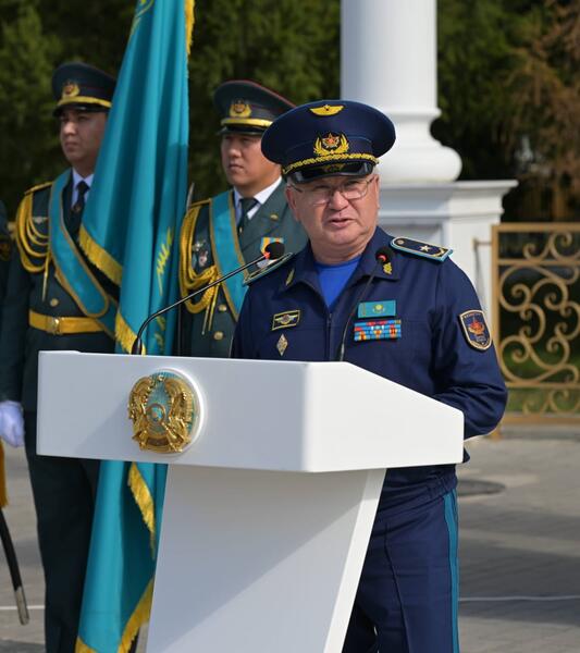 В Павлодаре проводили на срочную службу новобранцев осеннего призыва