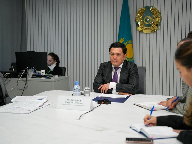 Вице-министр юстиции РК Бекболат Молдабеков провел личный прием в Центре приема граждан