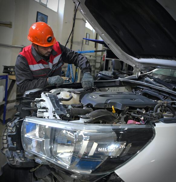 Аким области Асаин Байханов в рамках рабочей поездки посетил ряд инвестиционных объектов региона, ознакомился с ходом строительства гостиницы «Novotel», а также побывал на предприятиях центральной промышленной зоны областного центра