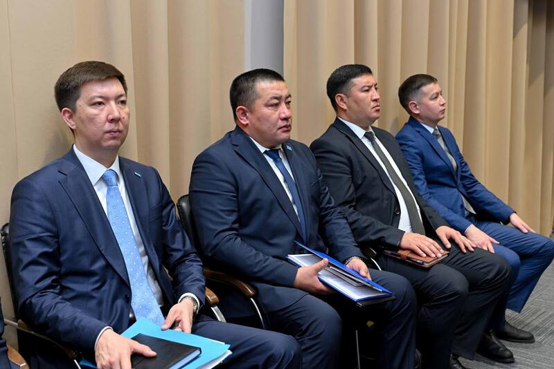 Рассмотрены вопросы реализации государственной молодежной политики и развития массового спорта в регионе