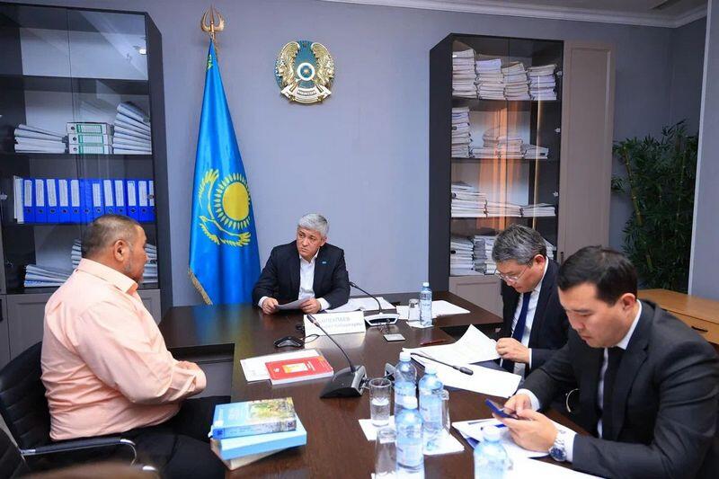 Ермаганбет Булекпаев провёл личный приём жителей