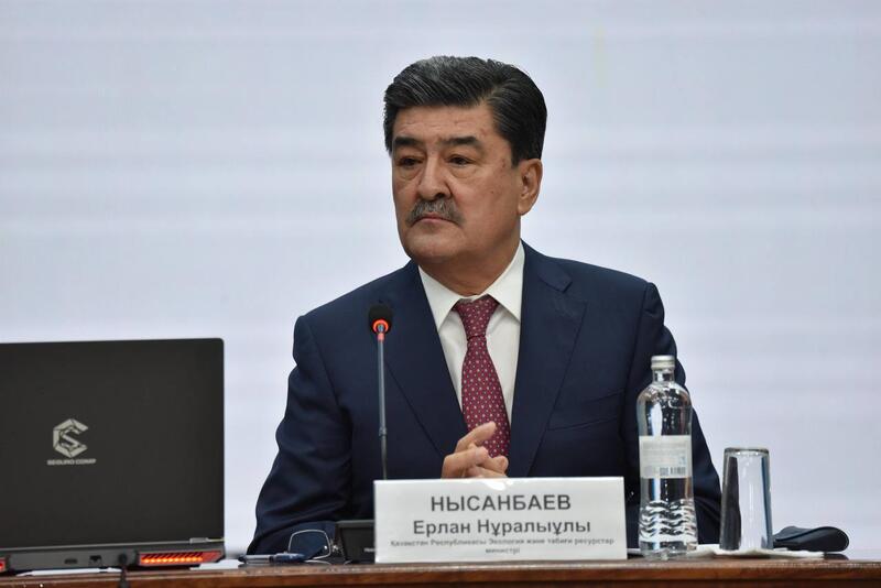 Министр экологии Ерлан Нысанбаев встретился с населением Карагандинской области