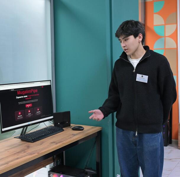 Асаин Байханов посетил региональный Pavlodar Hub и ознакомился с ходом развития IT-экосистемы региона