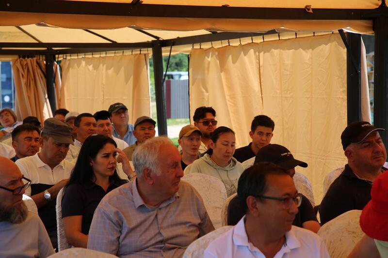 Учёные НАНОЦ провели семинар по защите апорта от климатических угроз и вредителей