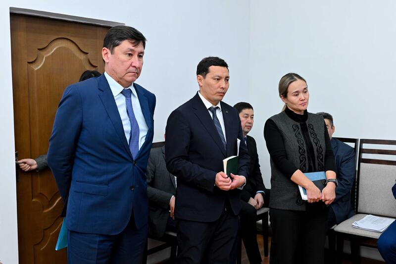 Аким области провел прием жителей Аягозского района по личным вопросам