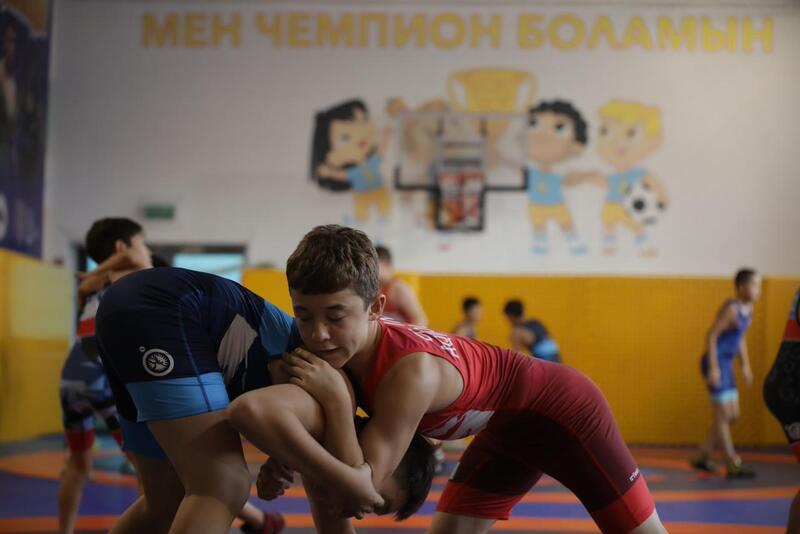 В Акмолинской области впервые открыли специализированный зал борьбы на базе школы