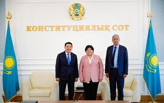 Развитие правовых институтов СНГ обсудили представители конституционного и экономического правосудия