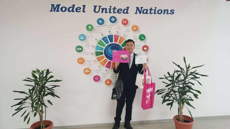 Семиклассник из Караганды за победу в республиканском конкурсе Spelling Bee получил курс обучения в Великобритании