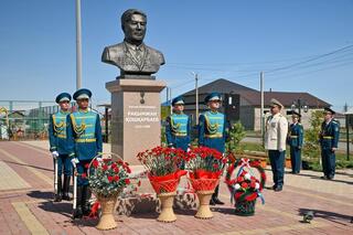 В Акмолинской области почтили память Халық қаһарманы Рахимжана Кошкарбаева