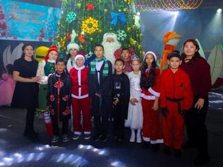 В ВКО прошли праздничные ёлки от имени Президента страны и акима области