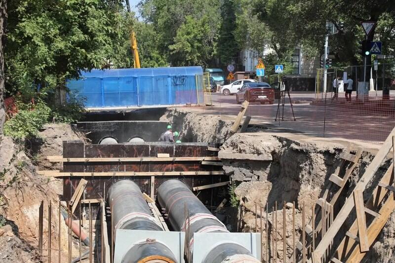 В центре Караганды в этом году завершат обновление тепломагистрали