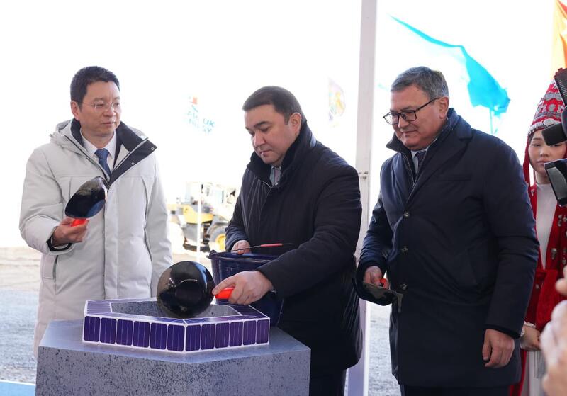 В ТУРКЕСТАНСКОЙ ОБЛАСТИ НАЧАЛОСЬ СТРОИТЕЛЬСТВО СОЛНЕЧНОЙ ЭЛЕКТРОСТАНЦИИ МОЩНОСТЬЮ 300 МВТ