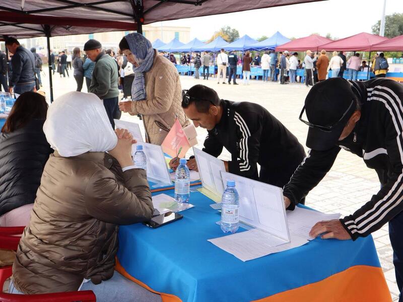 В Актюбинской области прошла масштабная ярмарка вакансий «Труд. Общество. Единство»
