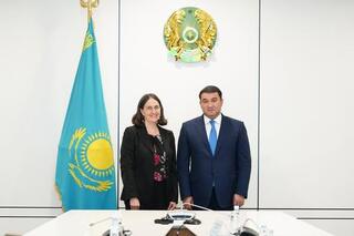 АКИМ ТУРКЕСТАНСКОЙ ОБЛАСТИ ВСТРЕТИЛСЯ С ГЕНЕРАЛЬНЫМ КОНСУЛОМ США