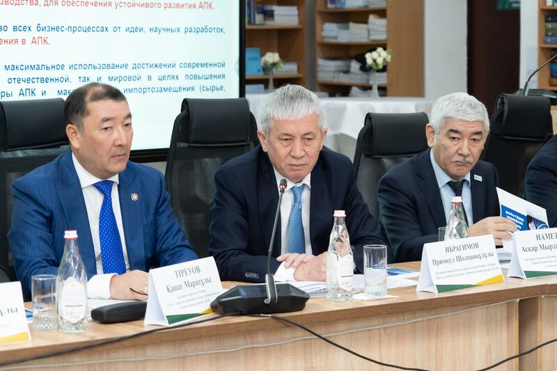 Более 60 тысяч тонн семян высшей категории произвел НАНОЦ в 2025 году