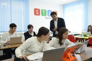 Столичный учитель успешно применяет ИИ в обучении школьников