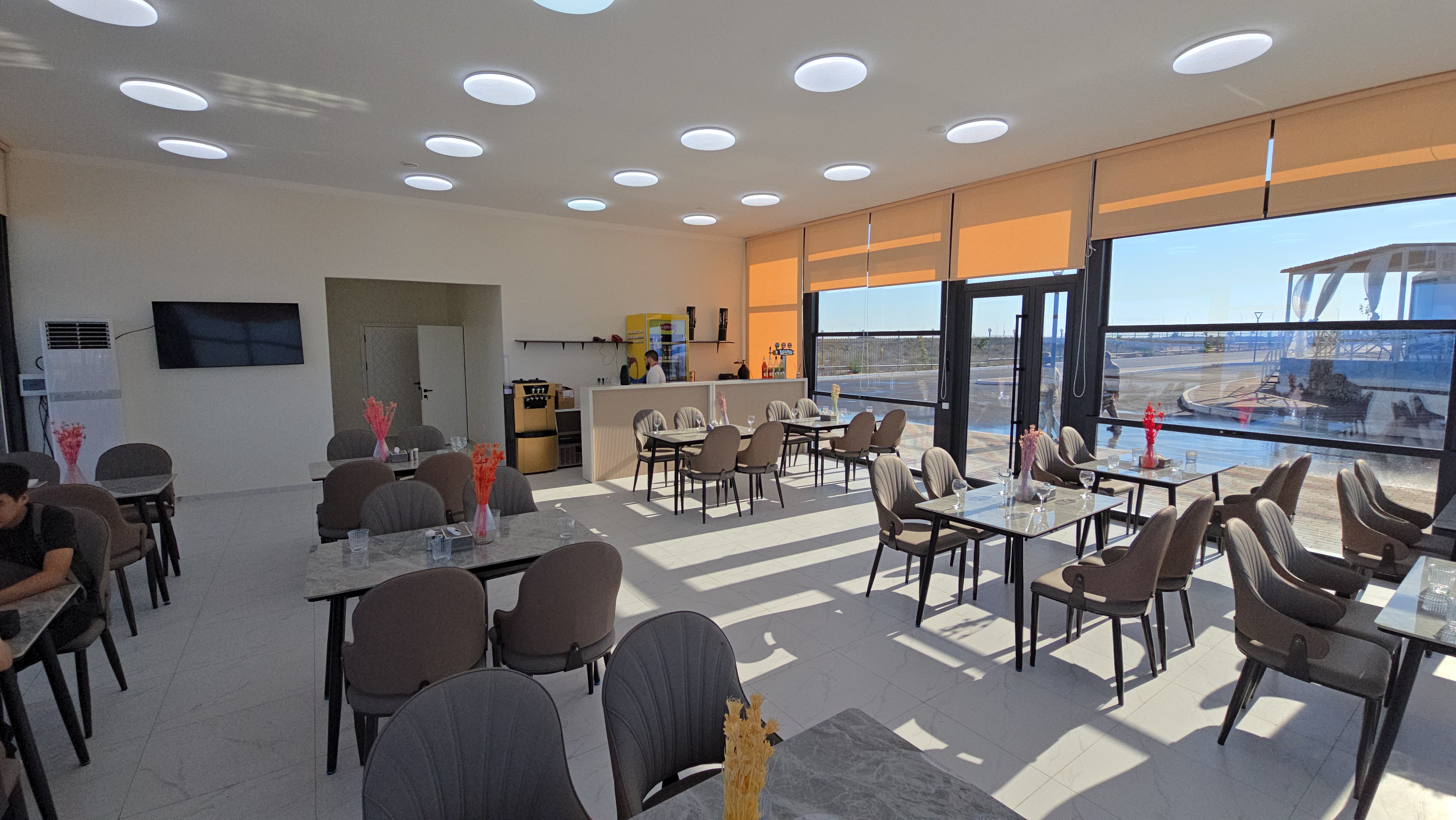 Чингис Аринов открыл первый в Казахстане центр отдыха «112 Resort Aktau» для сотрудников МЧС