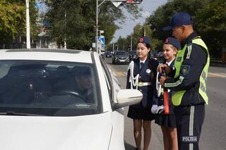 ЮИД вышли в рейд вместе с полицейскими в Костанае