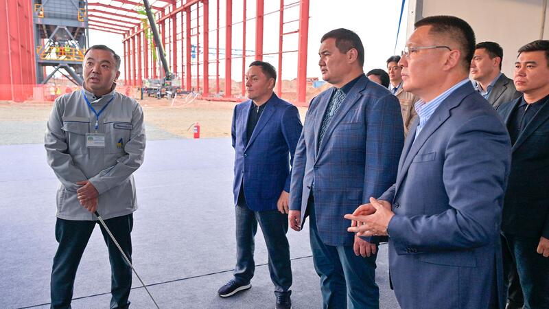 Первый заместитель Премьер-министра Нурлыбек Налибаев ознакомился с крупными промышленными и энергетическими проектами в Павлодарской области