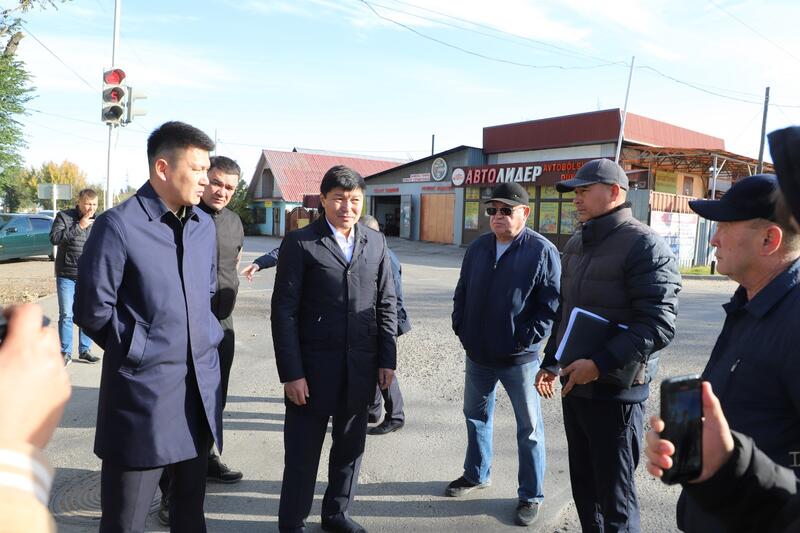 Ернат Бәзіл проинспектировал качество дорожных работ в Талдыкоргане