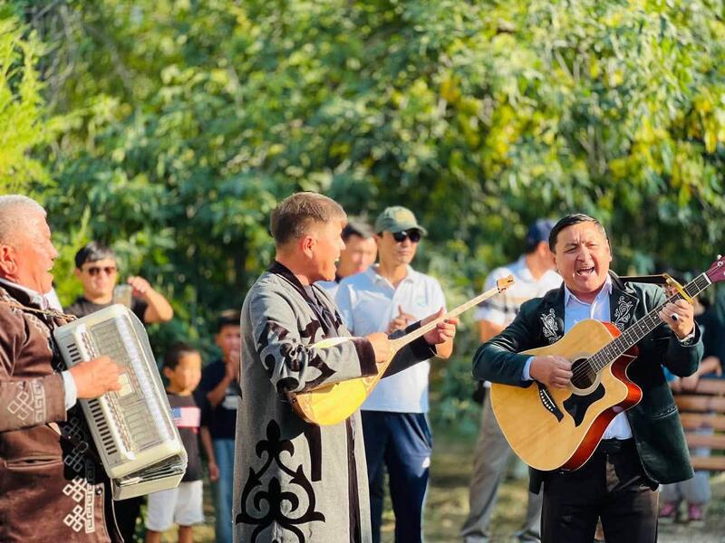 ТҮРКІСТАН: ҚАЗЫҒҰРТТЫҚТАР ӘЛЕМ ЧЕМПИОНАТЫНЫҢ ЖҮЛДЕГЕРІНЕ ҚҰРМЕТ КӨРСЕТТІ