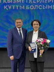 Айнур Абиденкызы присвоено почетное звание «Қазақстанның еңбек сіңірген қайраткері»