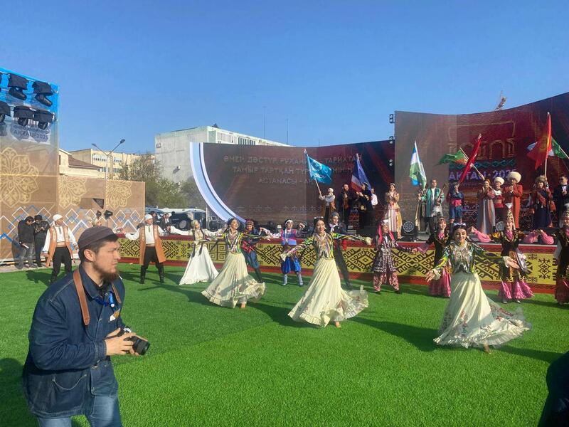 В этногородке «Дархан дала» проходит гала-концерт с участием зарубежных и местных артистов