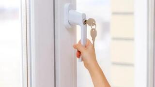 Не оставляйте детей одних: столичные спасатели обратились к родителям