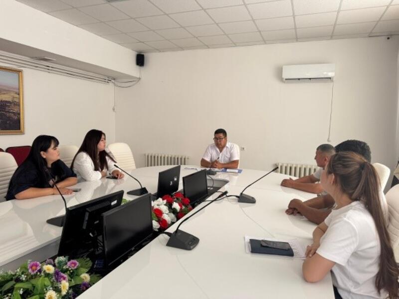 ЖАСТАР РЕСУРСТЫҚ ОРТАЛЫҒЫНЫҢ ҚЫЗМЕТКЕРЛЕРІ АҚПАРАТТЫҚ ТҮСІНДІРУ ЖҰМЫСТАРЫМЕН ҚАМТЫЛДЫ