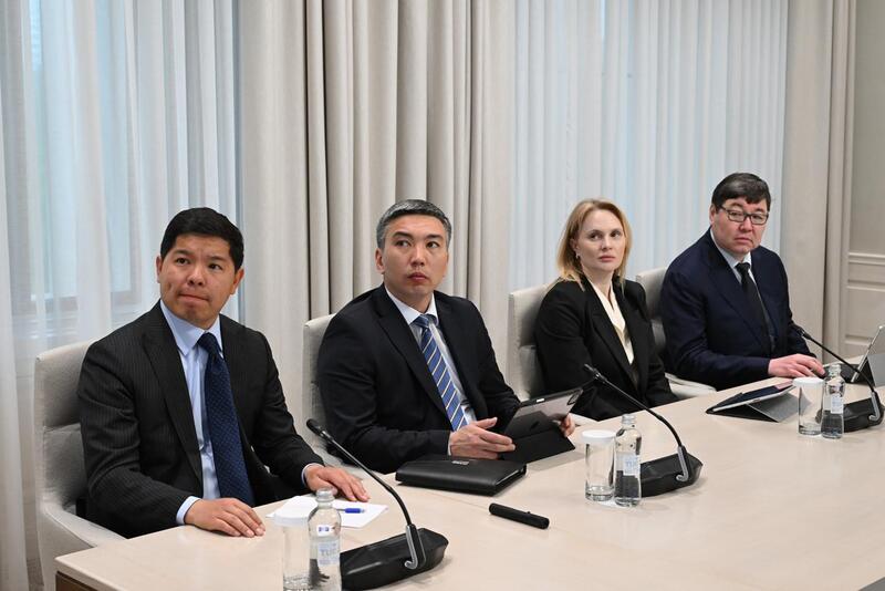 Аким Алматы провел совещание по вопросам развития коммунальных ярмарок