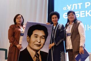 В ТУРКЕСТАНЕ ПРОШЕЛ МЕЖДУНАРОДНЫЙ ФОРУМ «ҰЛТ РУХАНИЯТЫ ЖӘНЕ ЖӘНІБЕКОВ ТАҒЫЛЫМЫ»